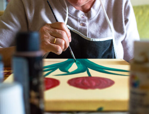 How Art Therapy Can Benefit Senior Memory Care Residents